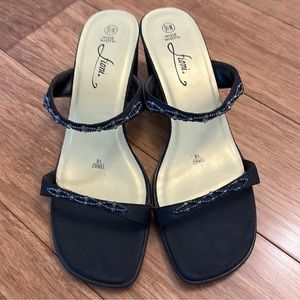 Slip on navy blue sandals